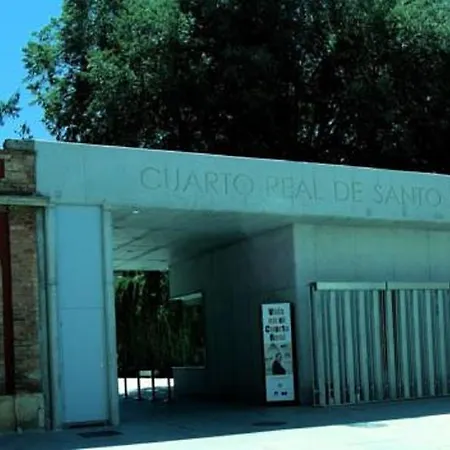 Centro Cuarto Real דירה *